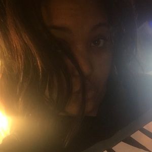 Meet your Posher, Camrie